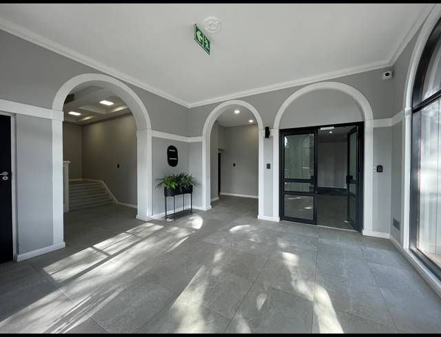 489M² OFFICE TO LET IN SANDTON CENTRAL